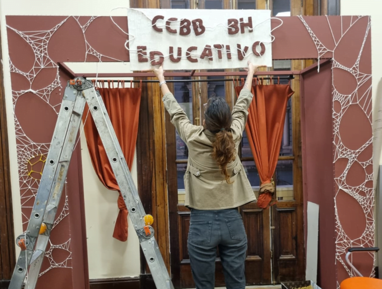 Posicionamento da placa revestida com linhas